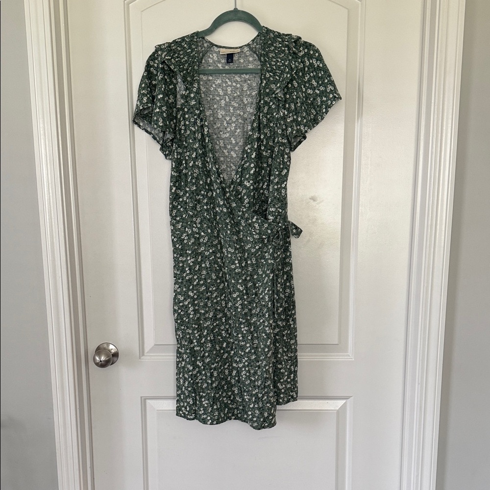 Chic Green Floral Midi Dress